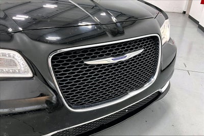 2021 Chrysler 300 Touring