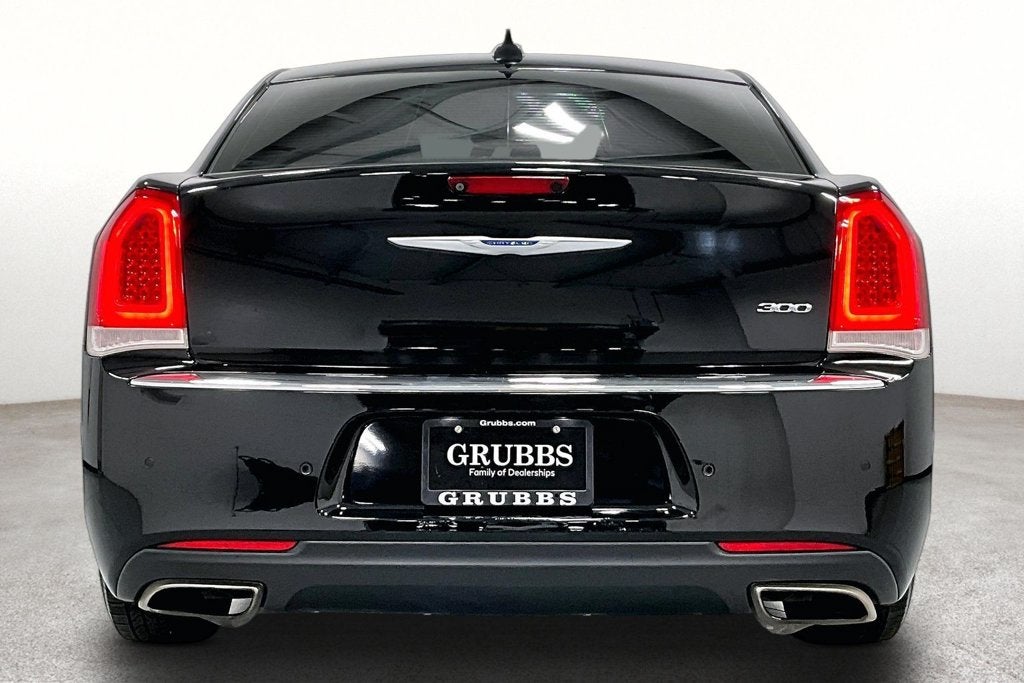 2021 Chrysler 300 Touring