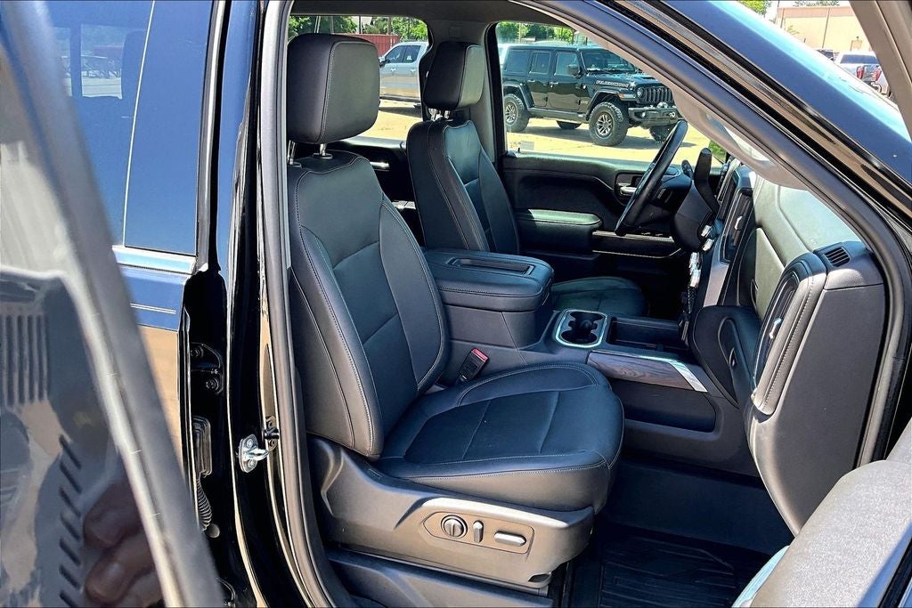 2021 GMC Sierra 1500 SLT