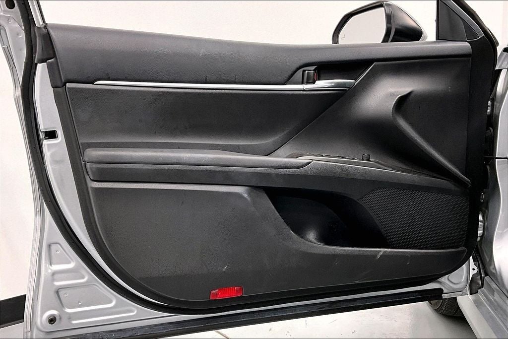 2023 Toyota Camry Hybrid LE