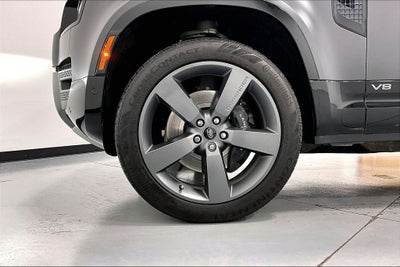 2024 Land Rover Defender 110 Carpathian Edition