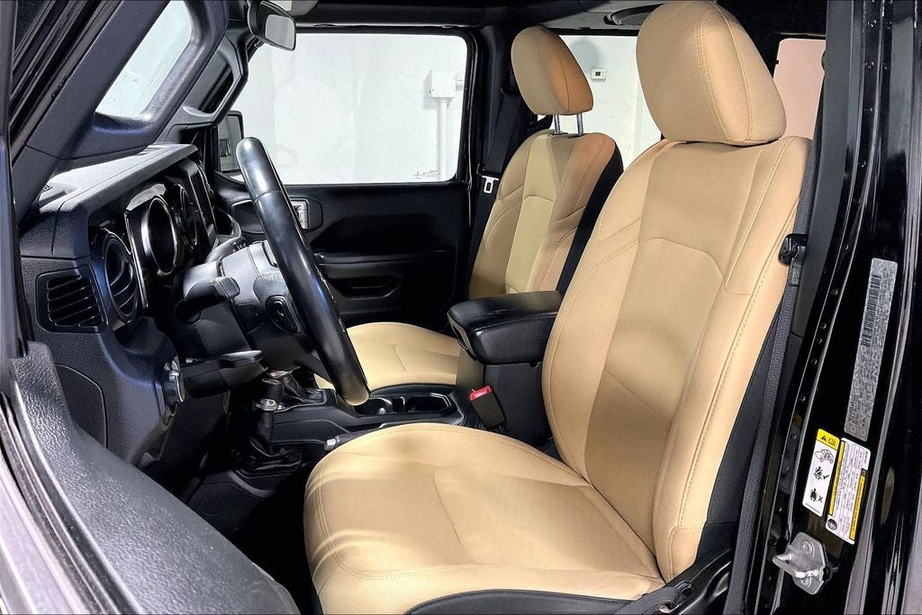 2020 Jeep Wrangler Unlimited Black and Tan 4x4