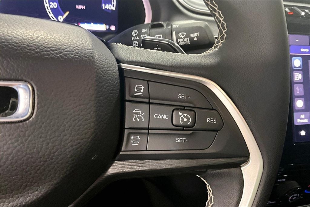 2024 Jeep Grand Cherokee Laredo 4x4