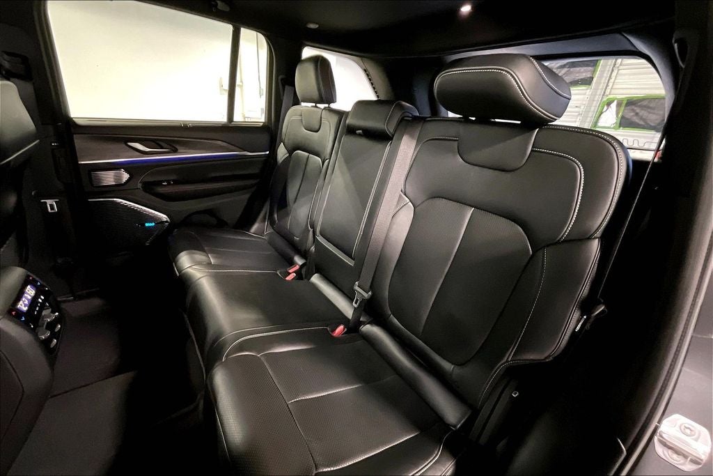 2022 Jeep Grand Cherokee Overland 4x4