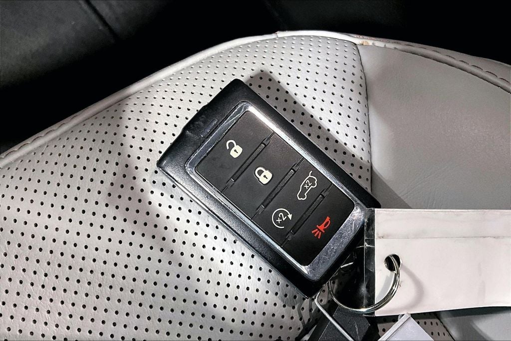2021 Jeep Grand Cherokee L Overland 4x2
