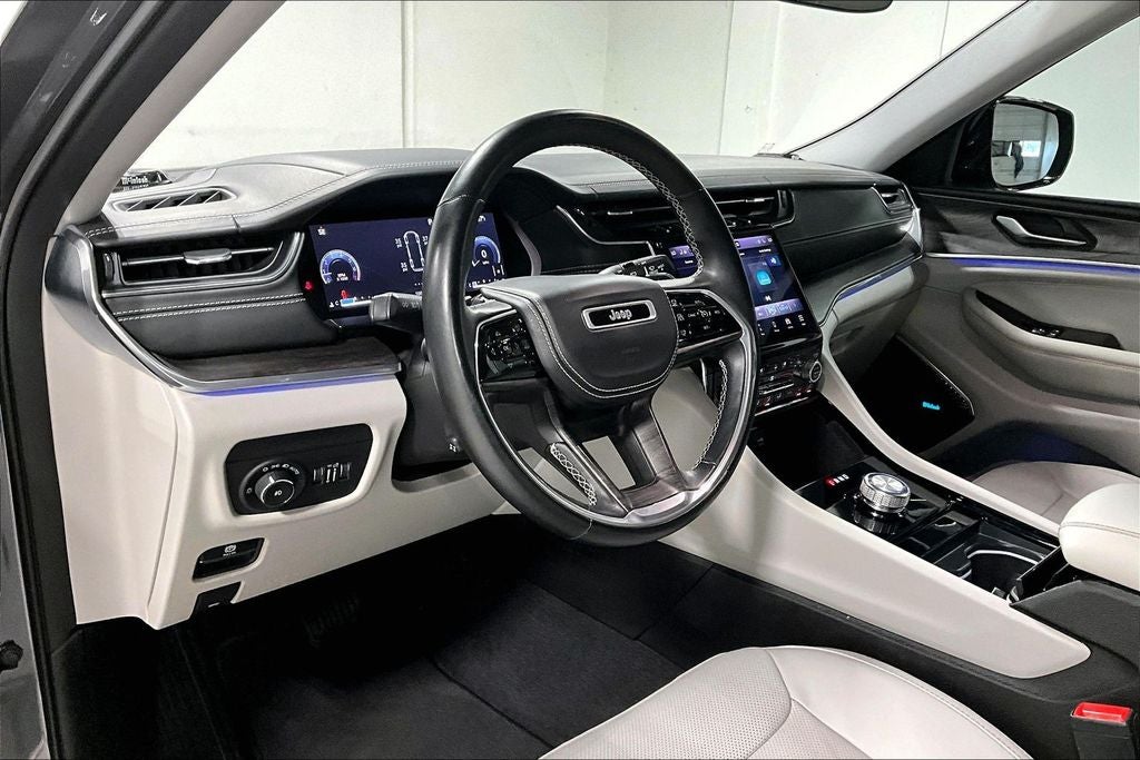 2021 Jeep Grand Cherokee L Overland 4x2