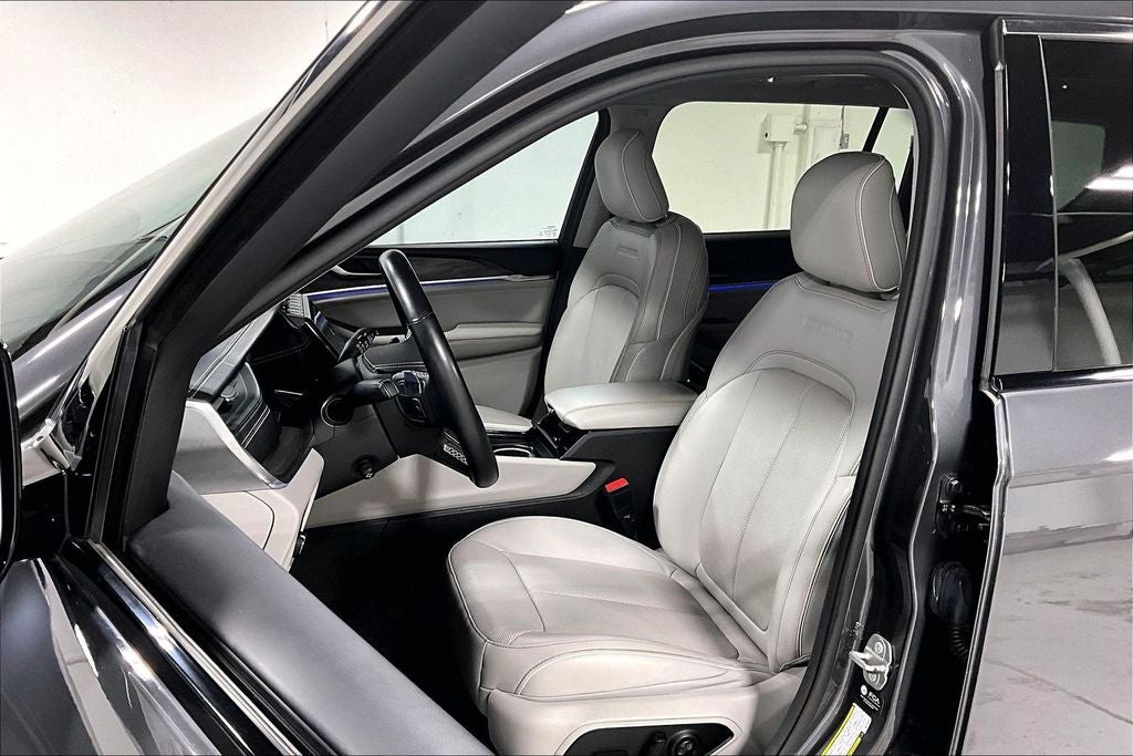 2021 Jeep Grand Cherokee L Overland 4x2