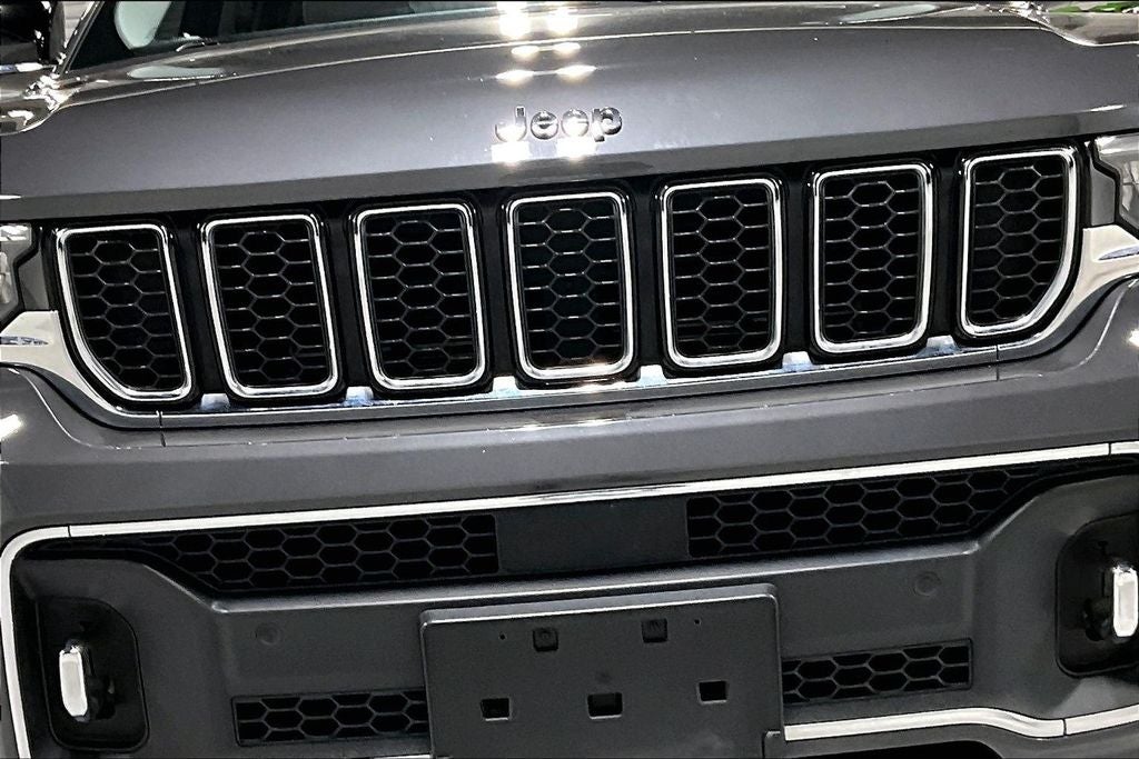 2021 Jeep Grand Cherokee L Overland 4x2