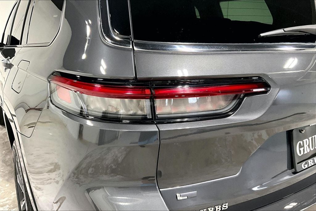 2021 Jeep Grand Cherokee L Overland 4x2