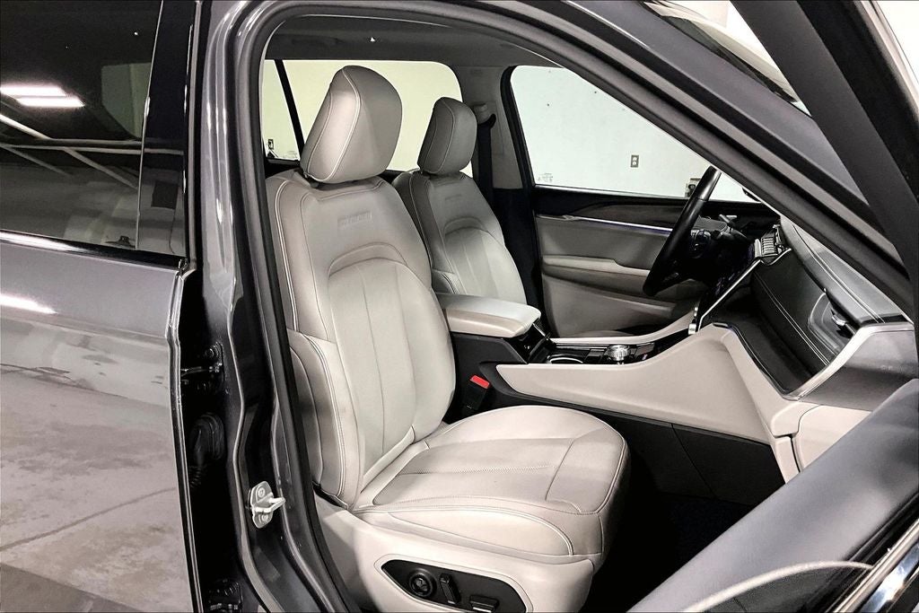 2021 Jeep Grand Cherokee L Overland 4x2
