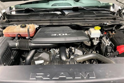 2021 RAM 1500 Laramie Crew Cab 4x4 5'7' Box