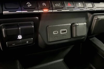 2020 Chevrolet Silverado 1500 4WD Crew Cab Short Bed RST