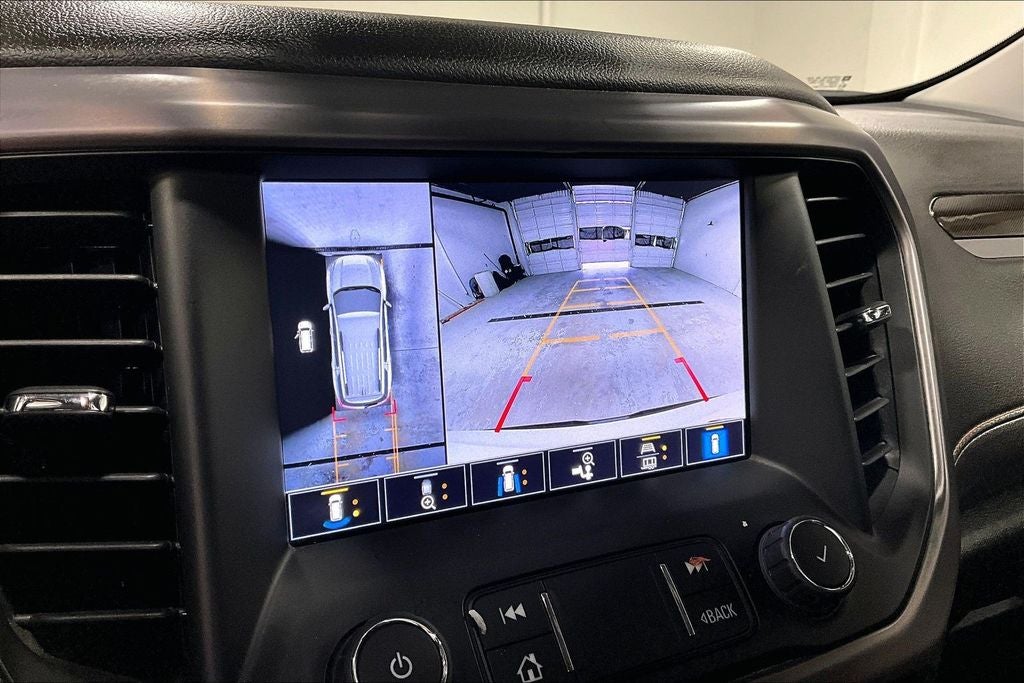 2022 GMC Acadia AWD AT4