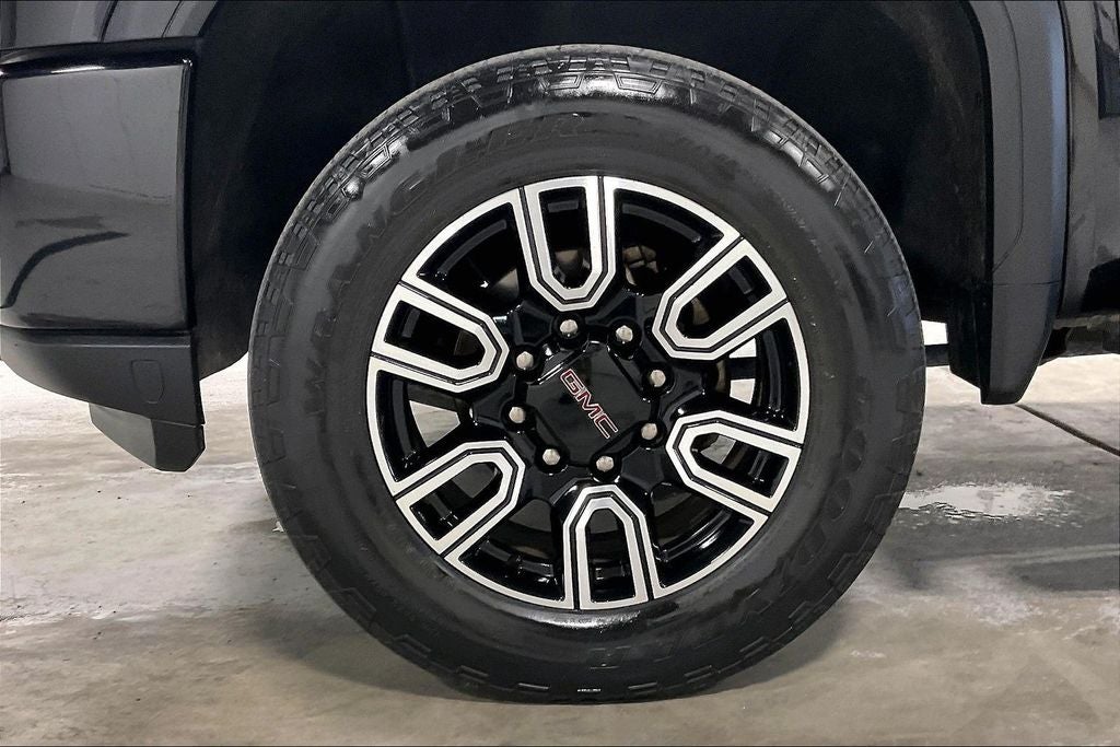2023 GMC Sierra 2500HD 4WD Crew Cab Standard Bed AT4