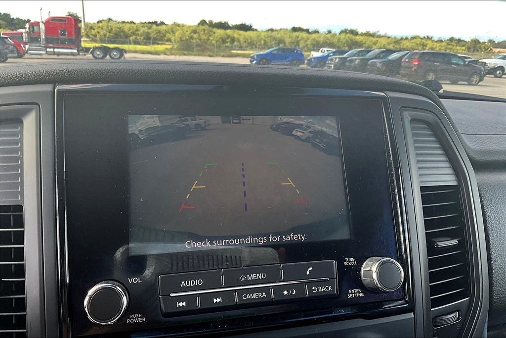 2023 Nissan TITAN Crew Cab SV 4x2