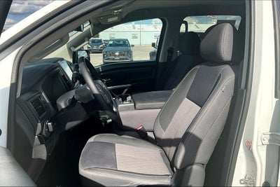 2023 Nissan TITAN Crew Cab SV 4x2