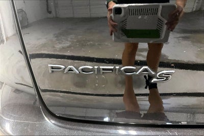 2021 Chrysler Pacifica Touring