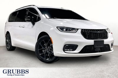 2024 Chrysler Pacifica Limited AWD