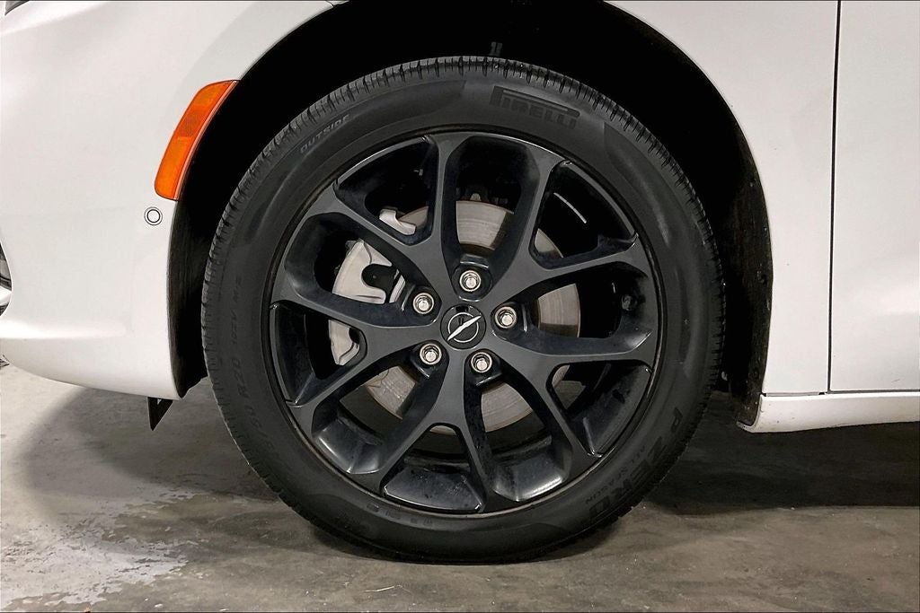 2024 Chrysler Pacifica Limited AWD