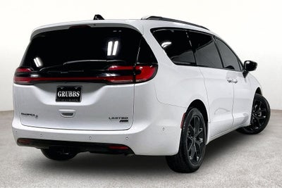 2024 Chrysler Pacifica Limited AWD
