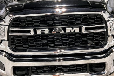 2022 RAM 3500 Tradesman Crew Cab 4x4 8' Box