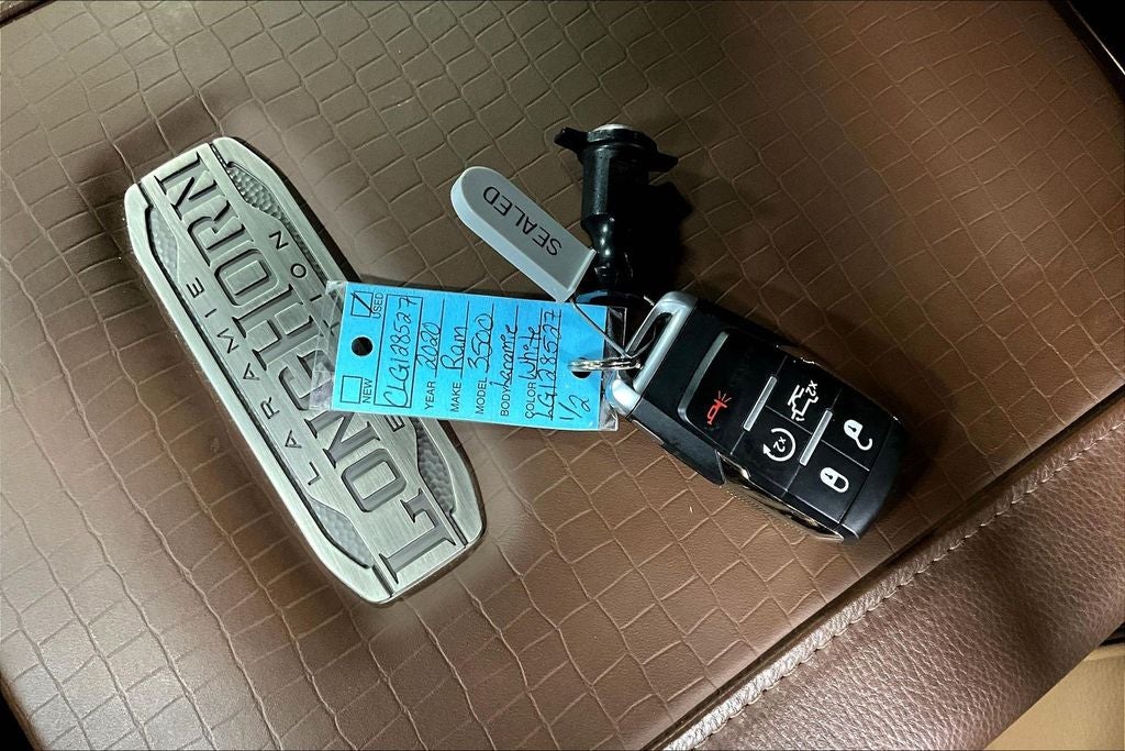 2020 RAM 3500 Laramie Longhorn Crew Cab 4x4 8' Box