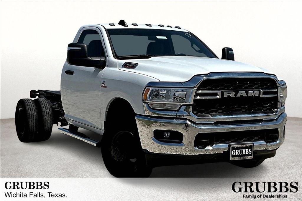 2024 RAM 3500 Chassis Tradesman/SLT