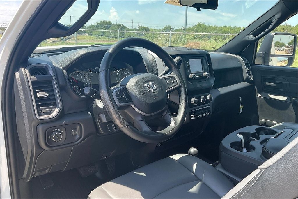 2024 RAM 3500 Chassis Tradesman/SLT