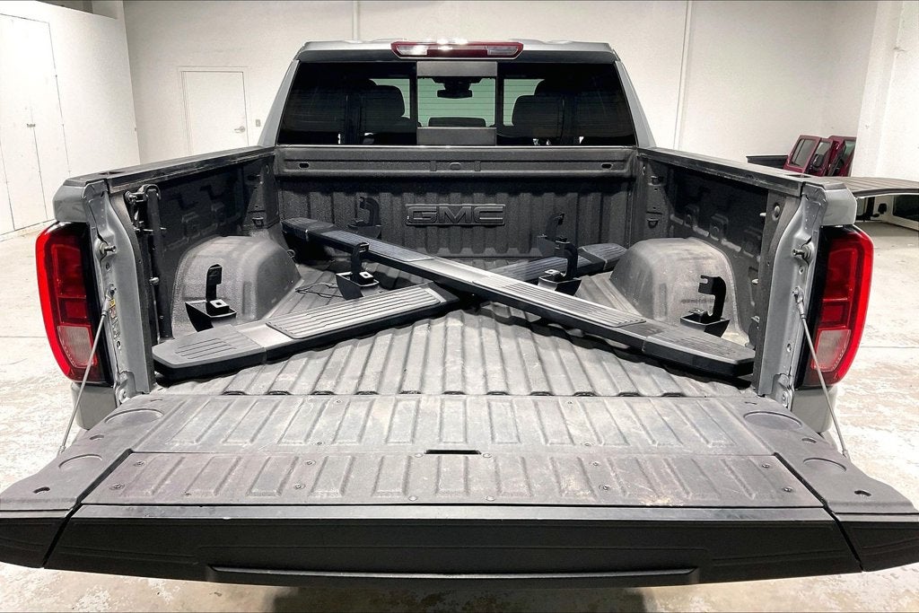 2024 GMC Sierra 1500 4WD Crew Cab Short Box Elevation with 3SB