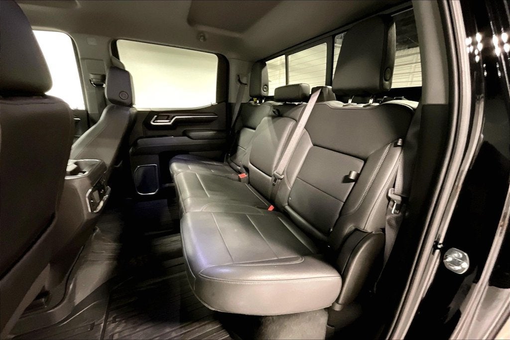 2023 GMC Sierra 1500 4WD Crew Cab Short Box SLT