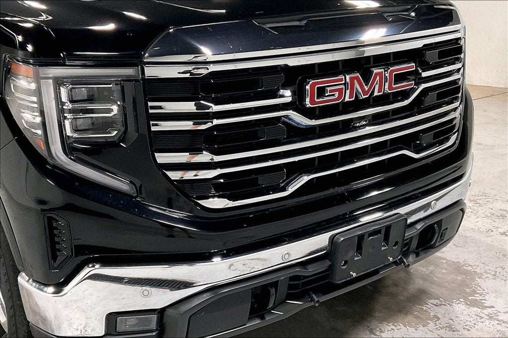 2023 GMC Sierra 1500 4WD Crew Cab Short Box SLT