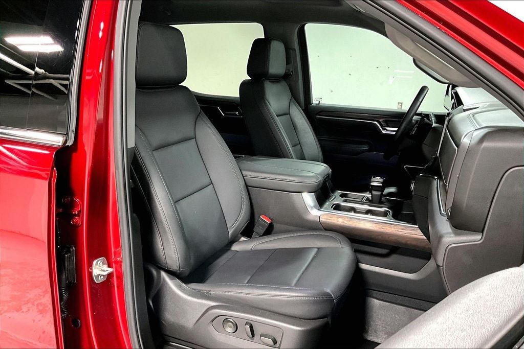 2025 GMC Sierra 1500 4WD Crew Cab Short Box SLT