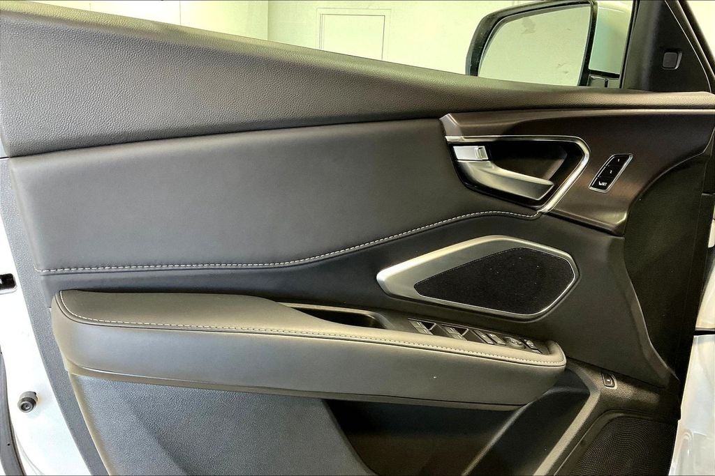 2025 Acura RDX Standard