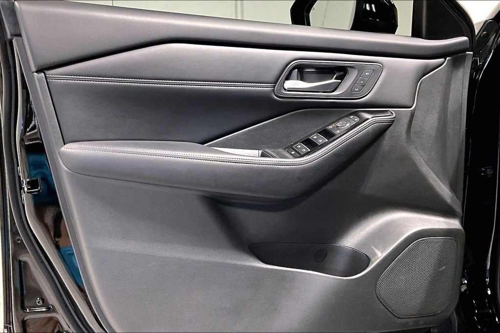 2024 Nissan Rogue SL FWD