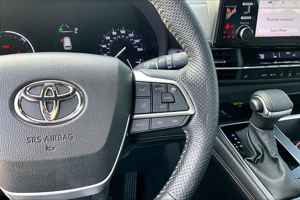 2024 Toyota Sienna Woodland Edition