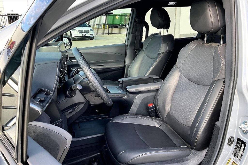 2024 Toyota Sienna Woodland Edition