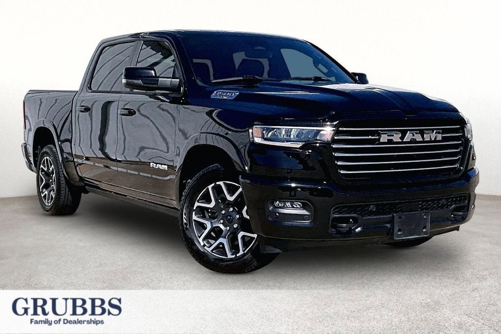 2025 RAM 1500 Laramie 4x4 Crew Cab 5'7's photo