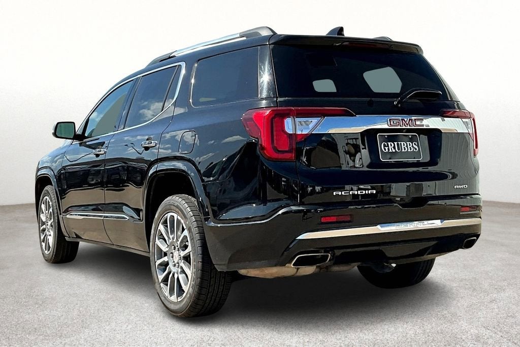 2023 GMC Acadia Denali