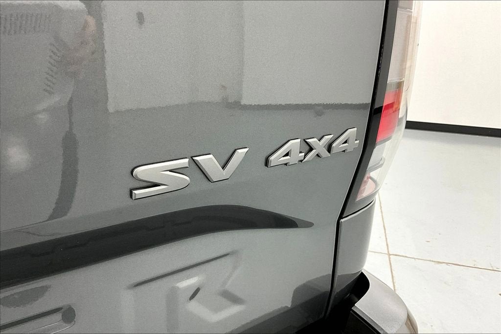 2024 Nissan Frontier SV