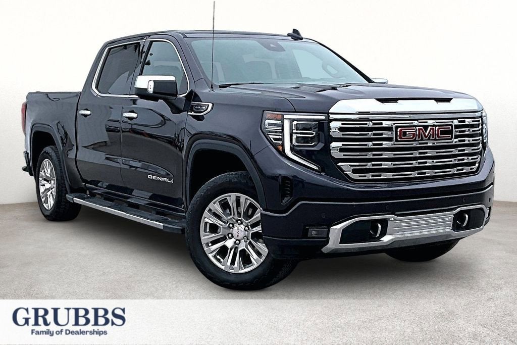 2022 GMC Sierra 4WD Crew Cab Short Box Denali's photo