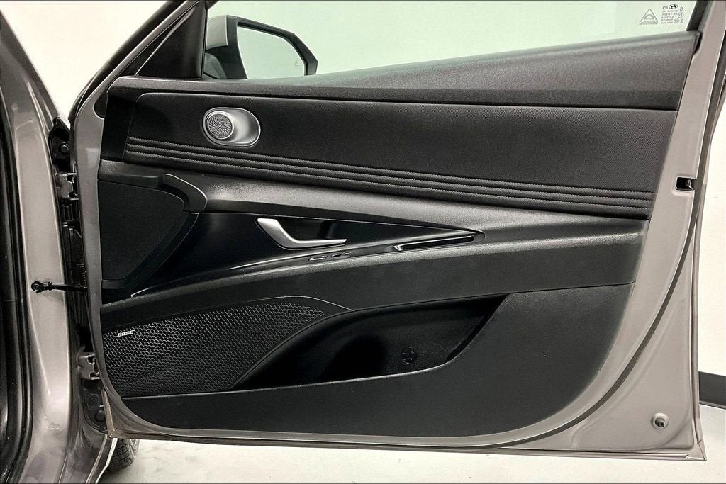 2022 Hyundai Elantra Hybrid Limited