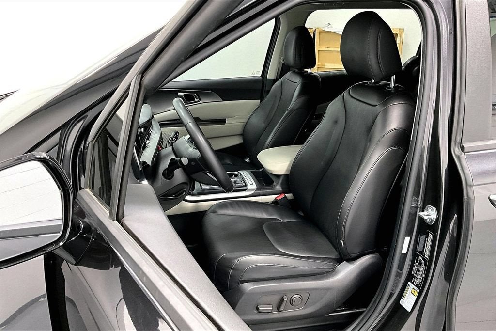 2024 Kia Carnival MPV LX Seat Package