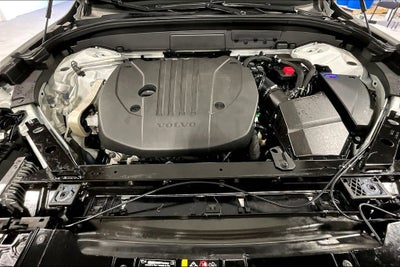 2022 Volvo XC60 B5 Momentum
