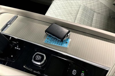 2022 Volvo XC60 B5 Momentum